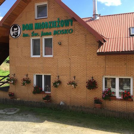 Dom Mlodziezowy W Polanie Apartment Serednie Male Luaran gambar
